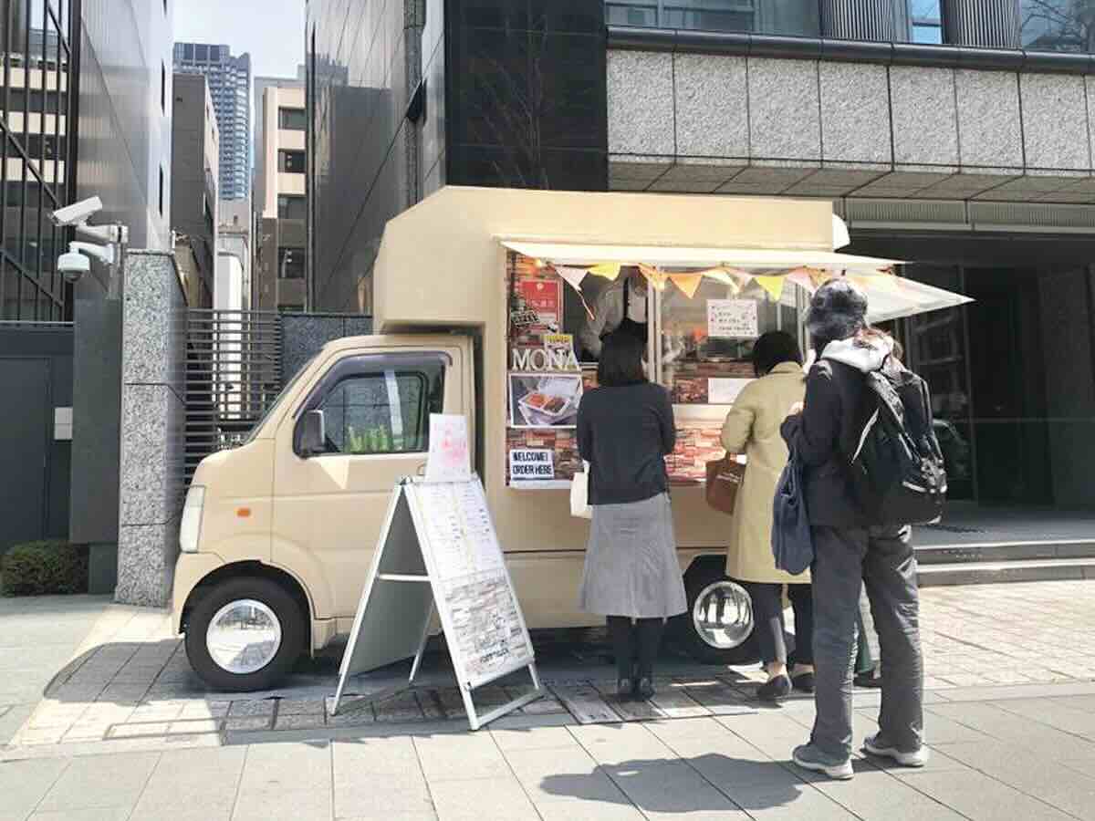 御堂筋(OMEビル前)